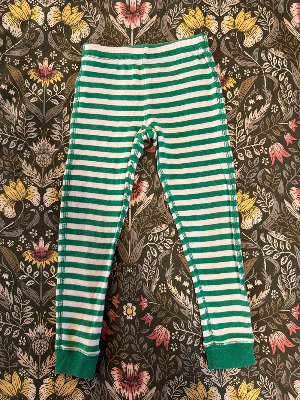 Primary Kids Pajama Set size 4/5, family matching, mommy & me